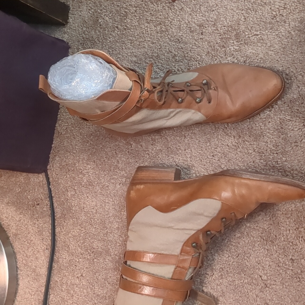 Peter Fox lace up boots